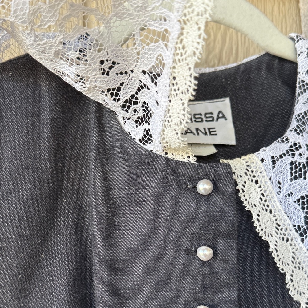 Vintage Melissa Lane Black Dress with White Lace Collar & pearl buttons - Picture 9 of 15